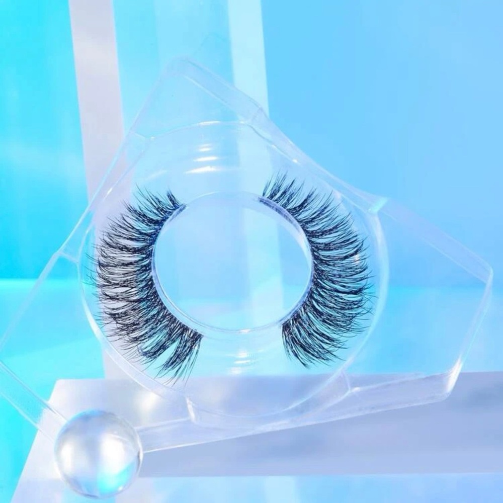 Eyelashes